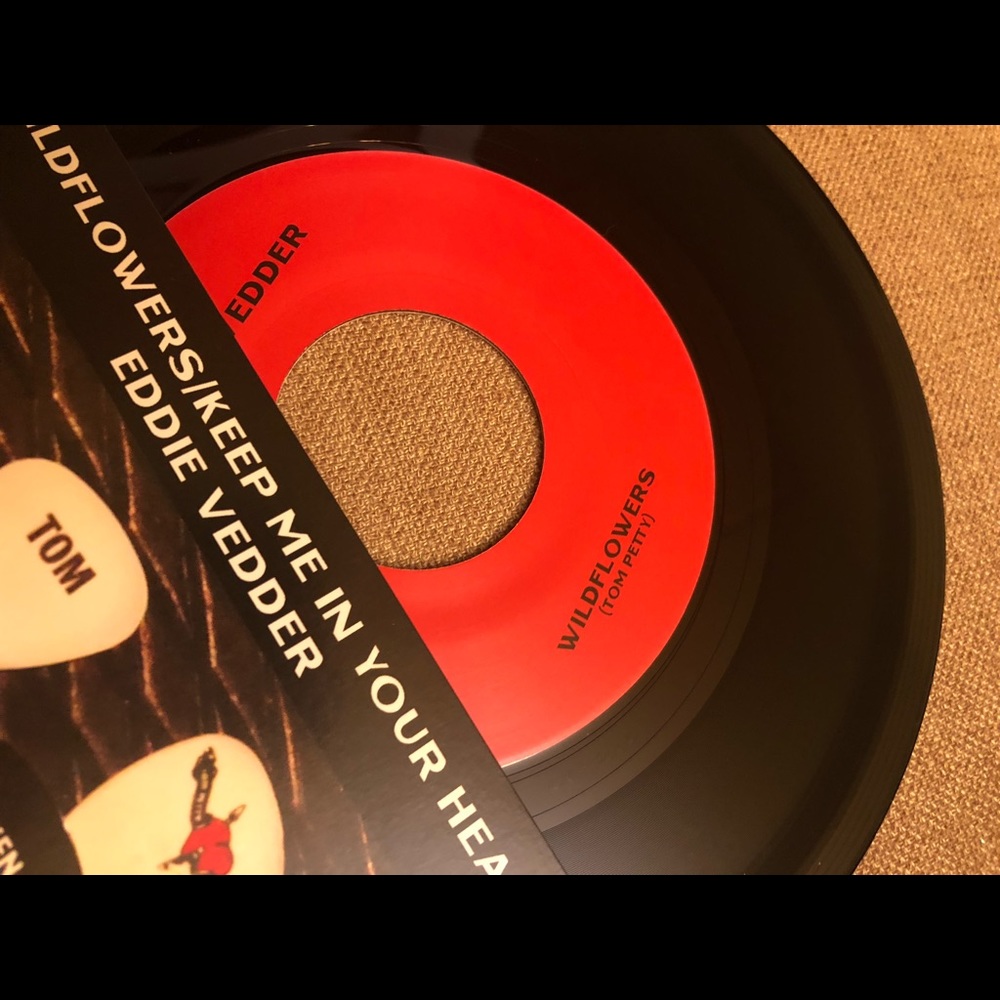 Pearl Jam Collectors Set. - Picture 11 of 11